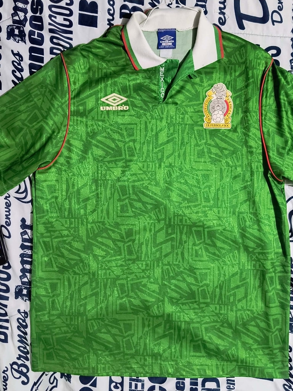 Vintage 1992-1994 Mexico National Team Umbro Home Soccer Jersey
